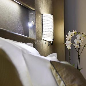 Deluxe Zimmer mit Kingsize-Bett